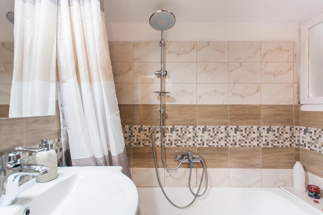 אתונה Safe Quiet Rooms In Apartment Close To Metro Station And Walk Acropolis מראה חיצוני תמונה